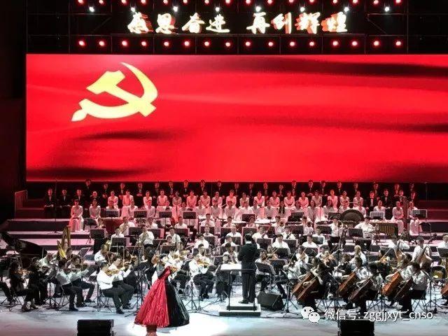 她曾与谢贤相恋,用青春换两千万分手费,如今依旧单身一人